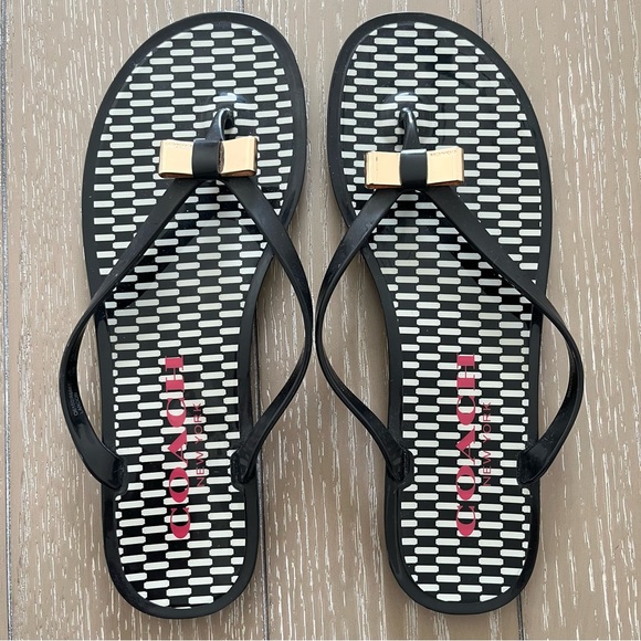 Coach Landon Thong Black Jelly Flip Flops Sandals Gold Bow Logo Sz 9 Resortwear - Picture 9 of 9